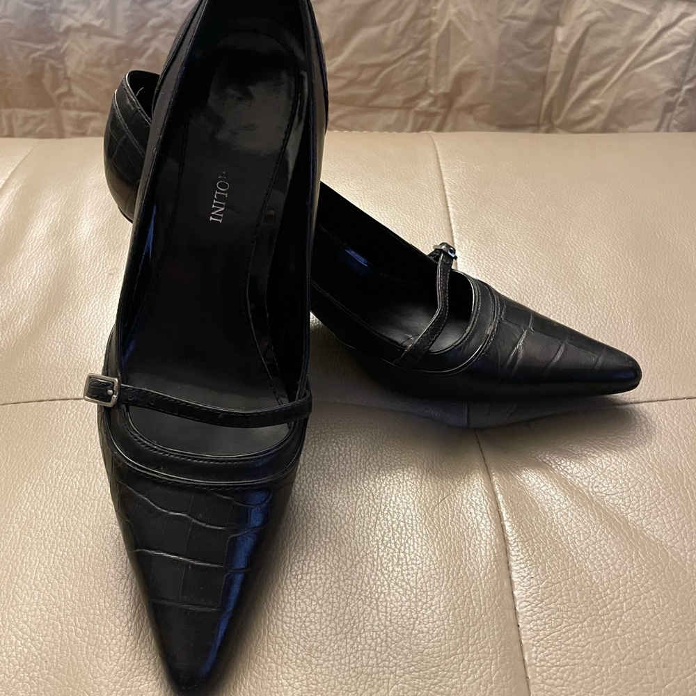 Enzo Angiolini Black Heels Sleek Design Formal